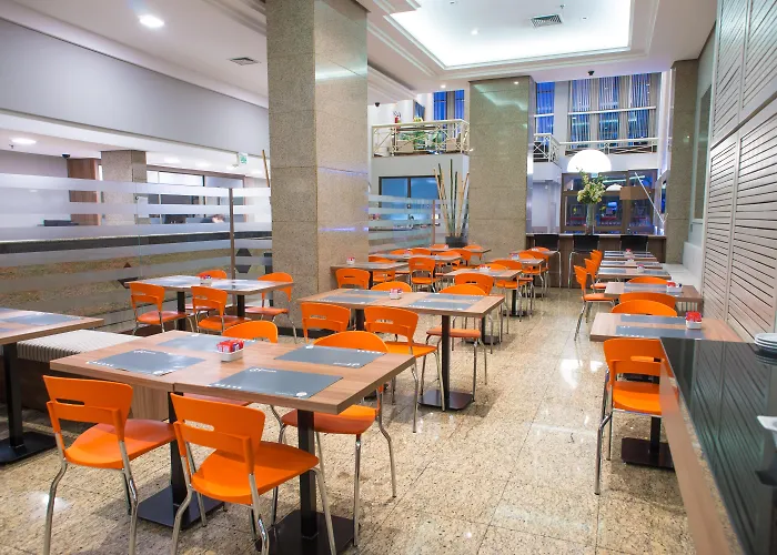 Continental Business - 200 metros do Complexo Hospitalar Santa CasaHotel Porto Alegre